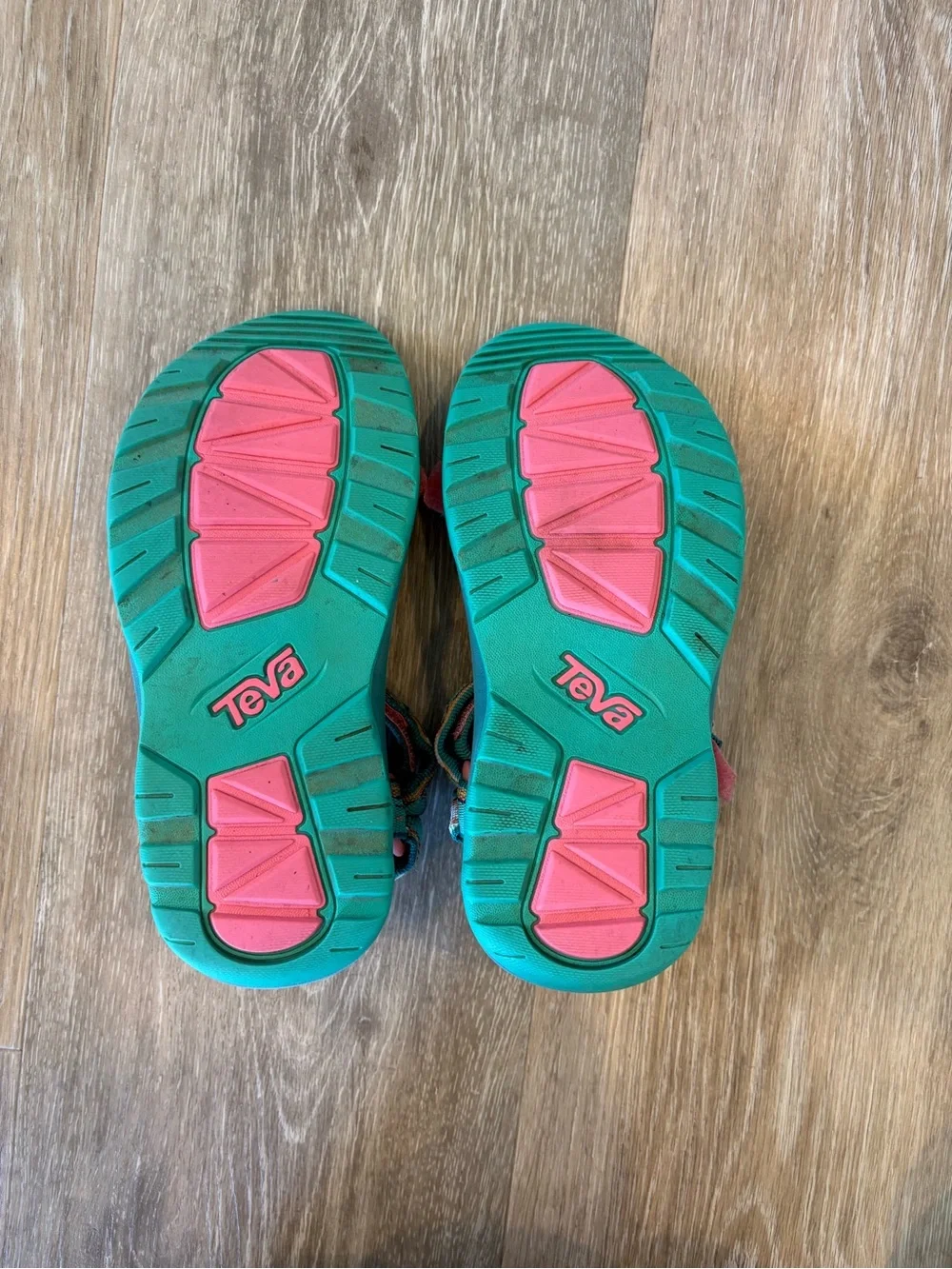 Teva Girls Hurricane XLT 2 Unicorn Waterfall Sandals size 1